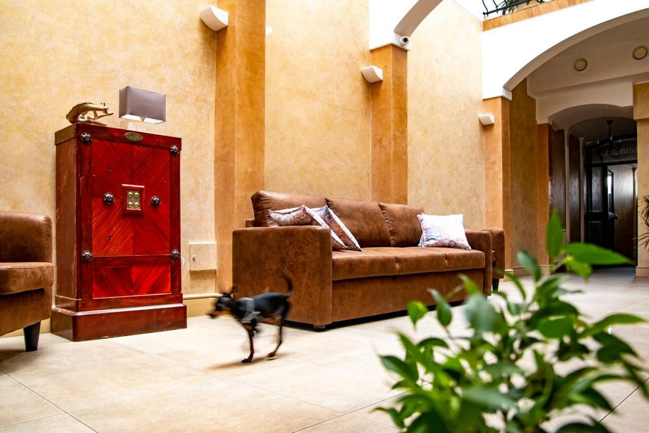 Bed and Breakfast Gosciniec Asticus Ярослав Экстерьер фото